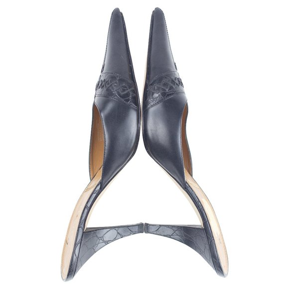 Black pointy toe leather mule (Tahari) - Picture 2 of 7